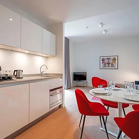 Premier Aparthotel