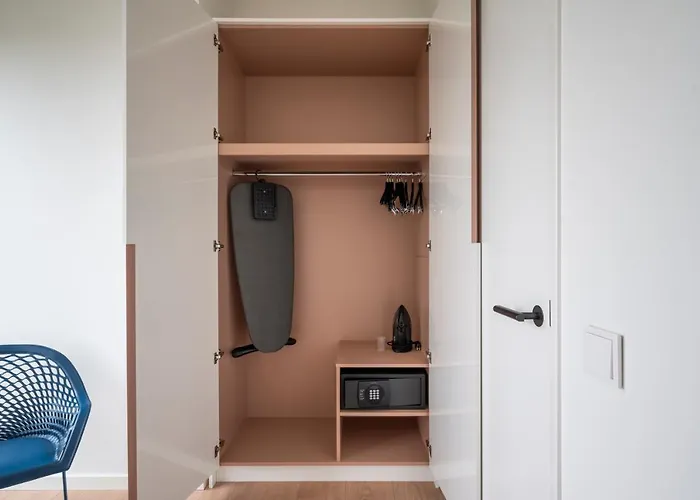 Aparthotel Premier 4*