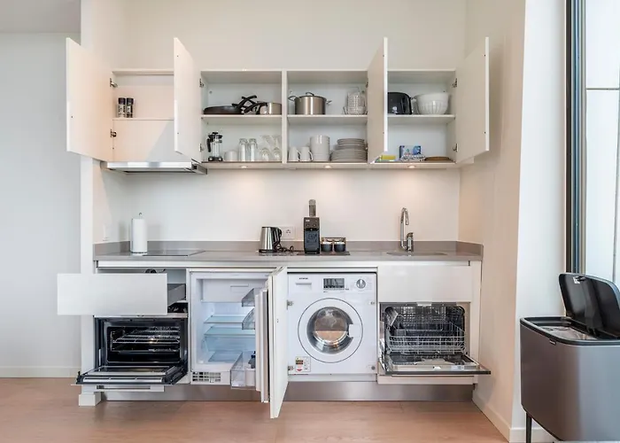 Aparthotel Premier 4*